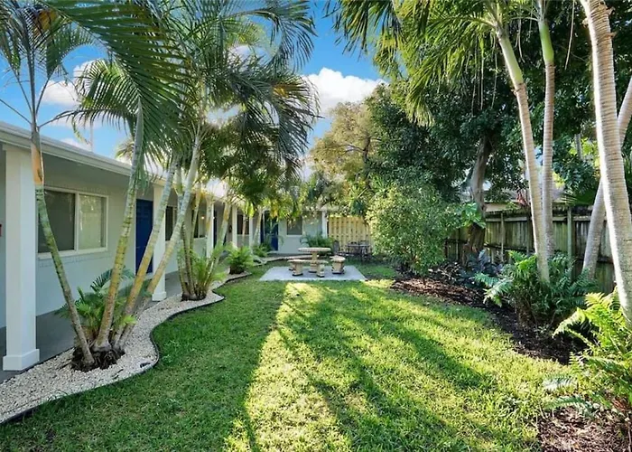 The Palms At Middle River Terrace 3